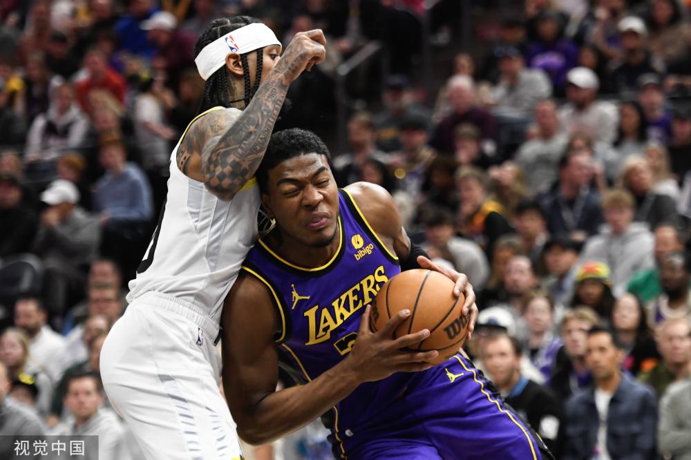 但他以独特 但他以独特