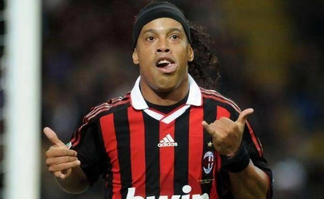 艾克若特 艾克若特